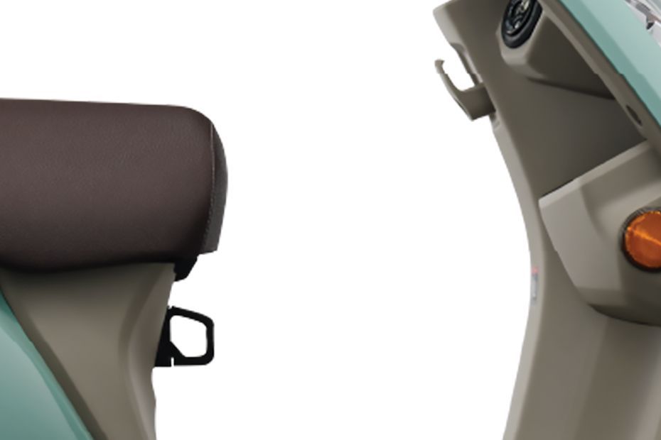 Carry Hook of Access 125