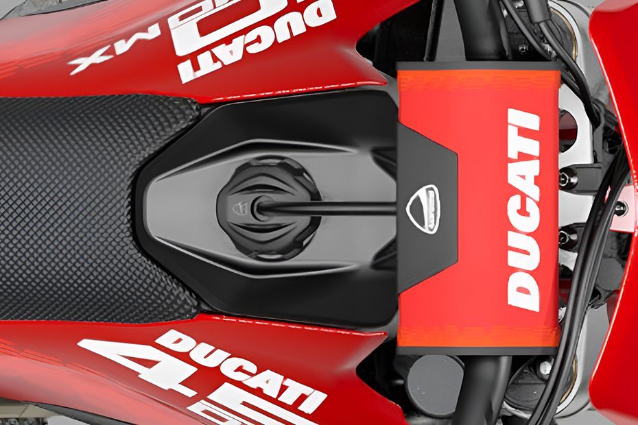Closed Fuel Lid of Model_
