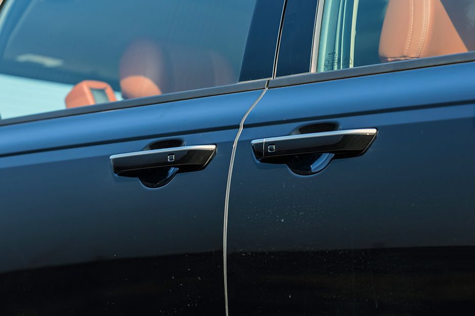 Door Handle Image of Carnival