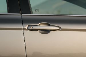 Door handles Image of Camry