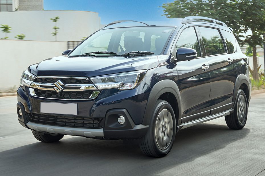 Driving: Front Left Quarter View Image of XL6