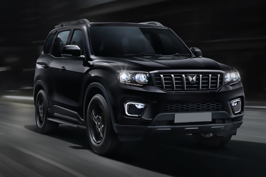 Driving: Front Right Quarter View Image of Scorpio N