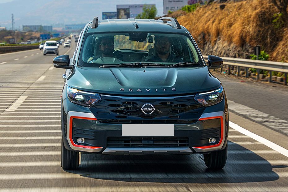 Driving: Front View Image of Gravite