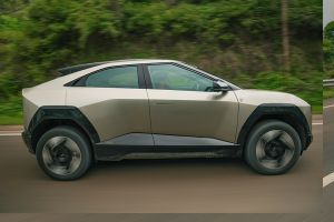 Driving: Side Profile (Right) View Image of BE 6