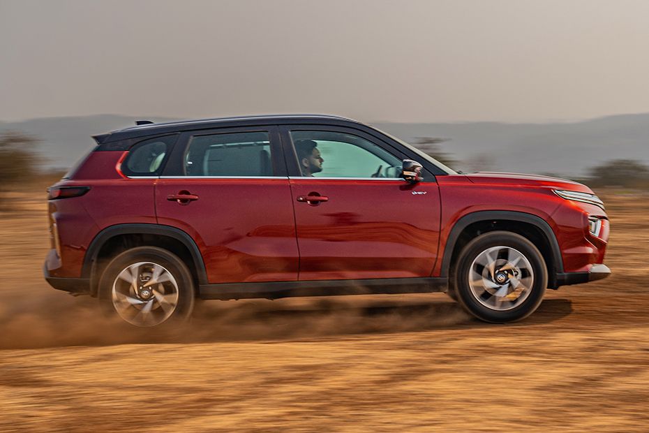 Driving: Side Profile Right View Image of Hyryder