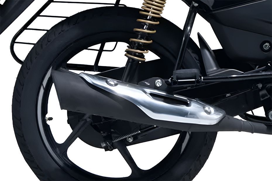 Exhaust View of Platina 100