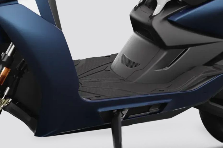 Foot Space View of 450X