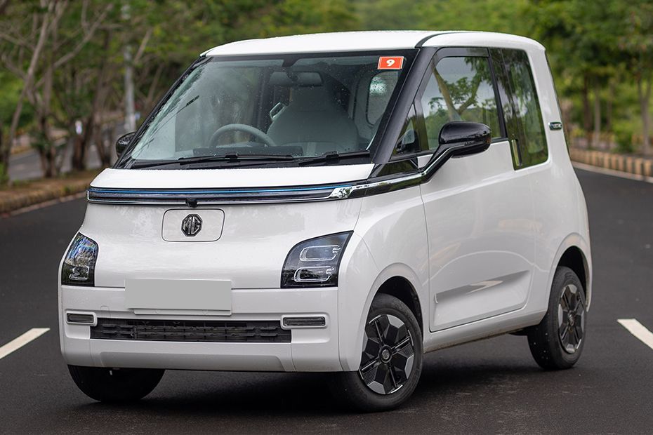Front 1/4 left Image of Comet EV