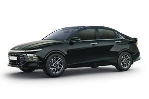 Front 1/4 left Image of Verna