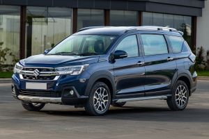 Front 1/4 left Image of XL6