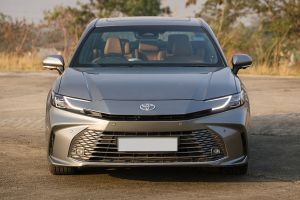 Front Image of Camry