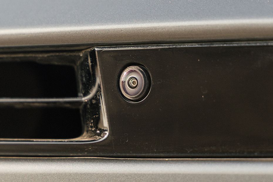 Front 360 Degree Camera Image of Camry