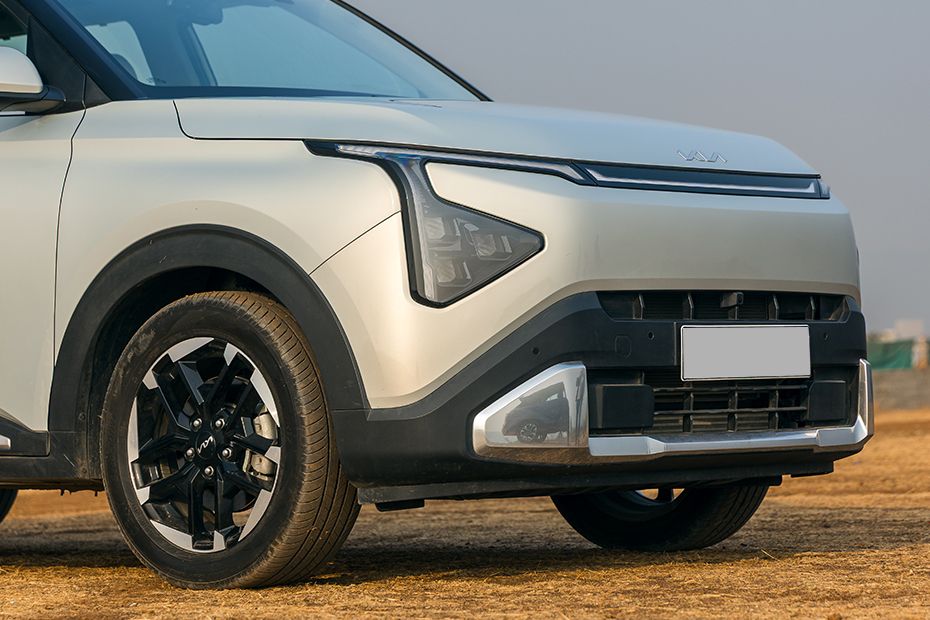 Front Bumper Image of Carens Clavis