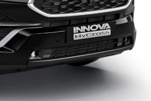 Front Bumper Image of Innova Hycross