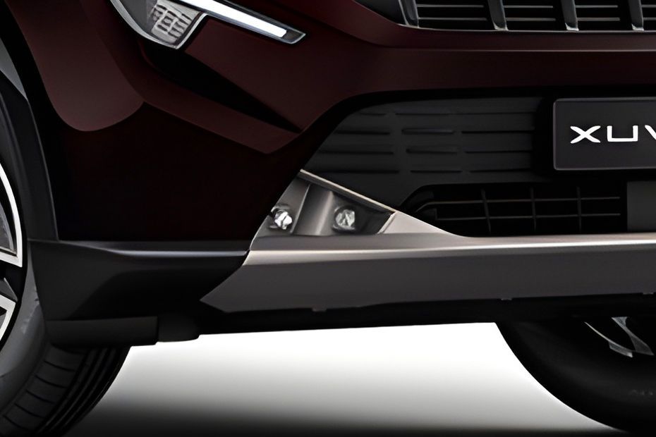 Front Fog Lamp Image of XUV 7XO