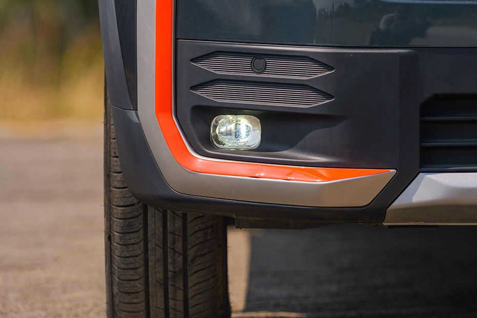 Front Fog Lamp Image of Gravite