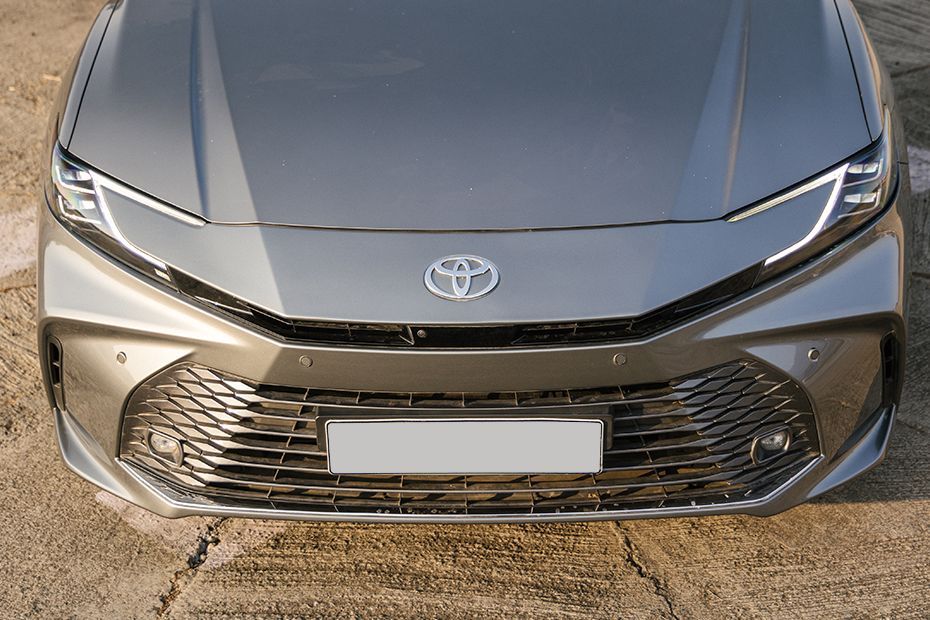Front Grille Image of Camry