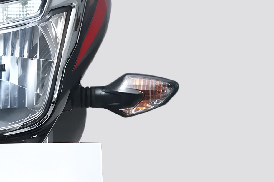 Front Indicator View of Platina 110