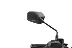 Front of Rear View Mirror of Model_