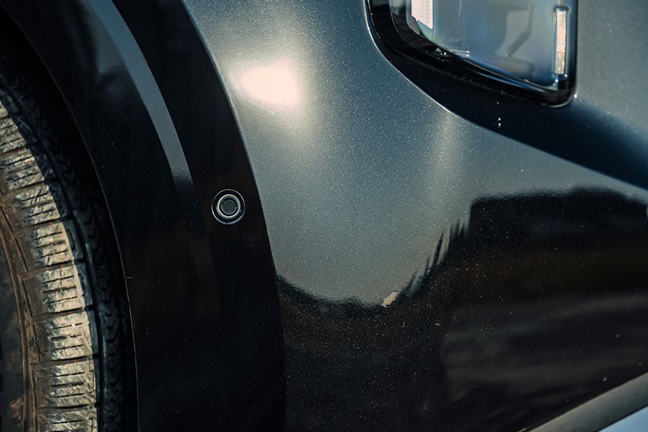 Front Parking Sensors Image of Carnival