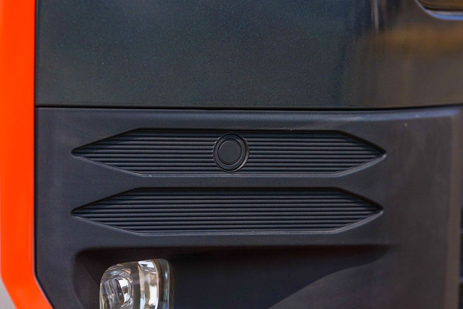 Front Parking Sensors Image of Gravite