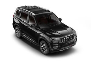 Front Right Quarter View Image of Scorpio N