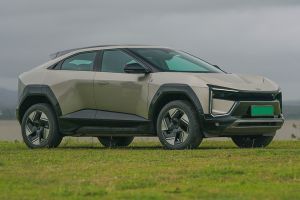 Front Right Quarter View Image of BE 6