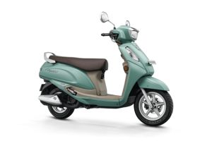 Front Right View of Access 125