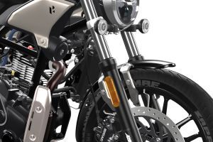 Front Suspension View of Mavrick 440