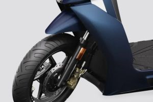 Front Suspension View of 450X