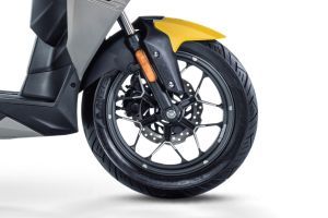 Front Wheel of Xoom 125
