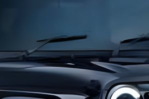 Front Windshield and Wiper Image of Thar ROXX