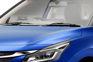 Front Windshield and Wiper Image of Glanza