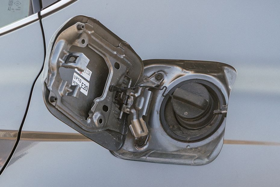 Fuel cap Image of Camry