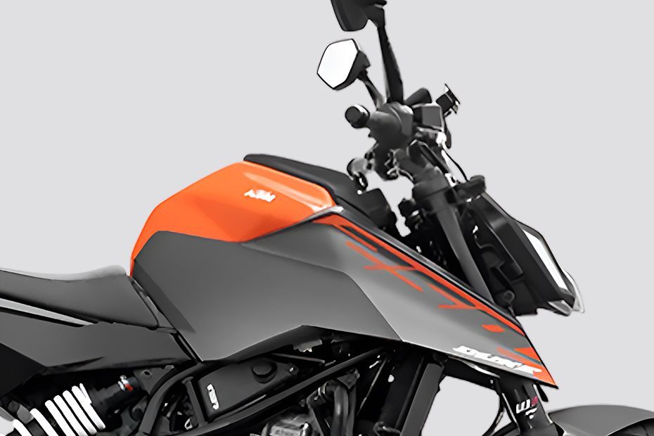 Fuel tank of 250 Duke