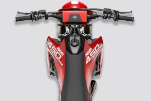 Handle Bar View of Desmo450 MX