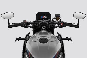 Handle Bar View of M 1000 R
