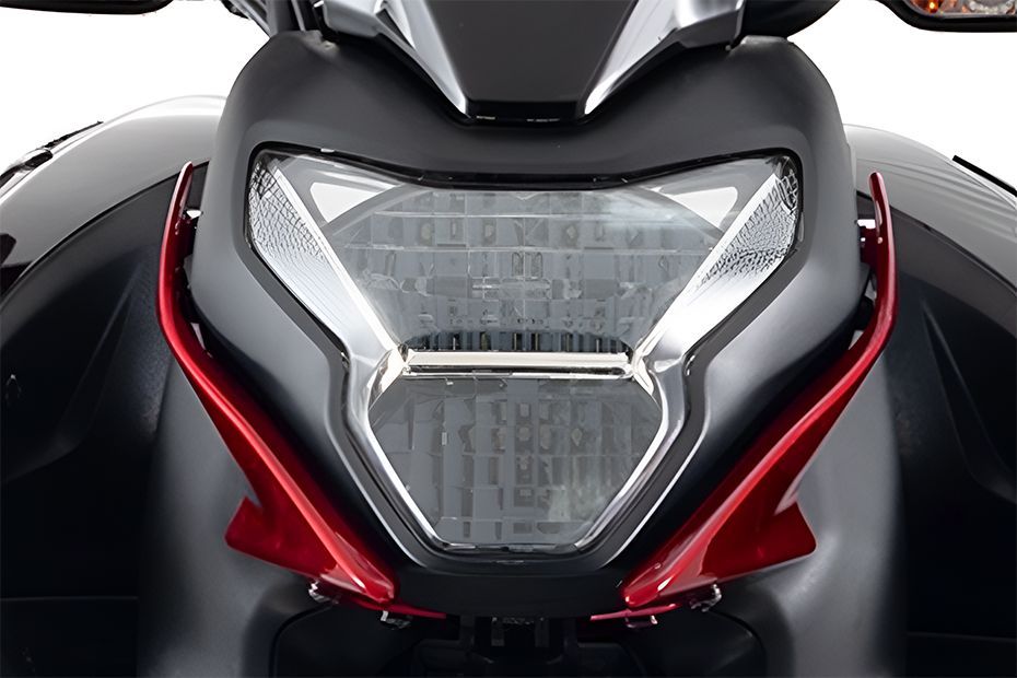 Head Light of Pulsar N125