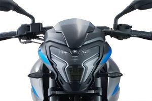Head Light of Pulsar NS200