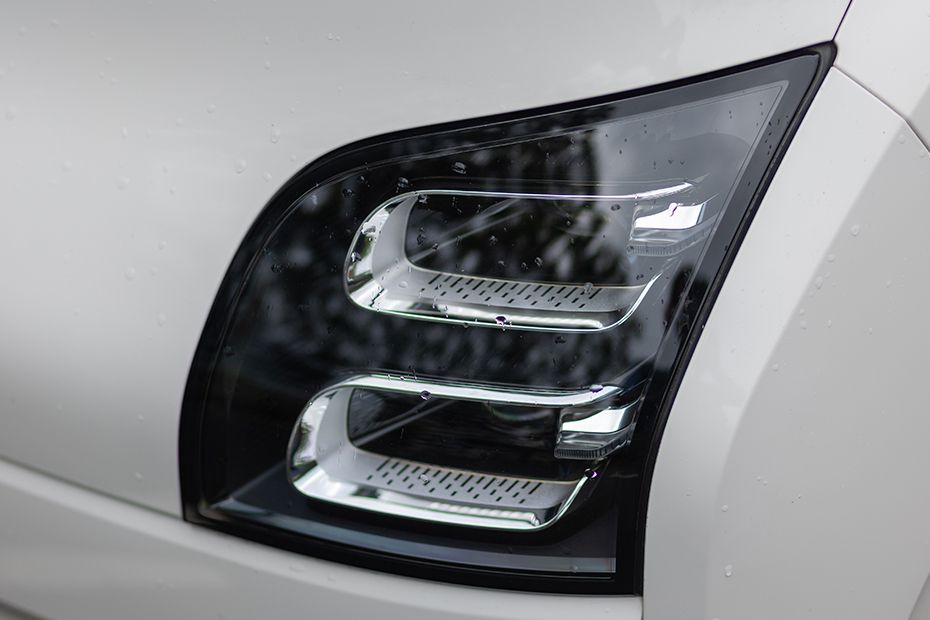 Headlamp Image of Comet EV