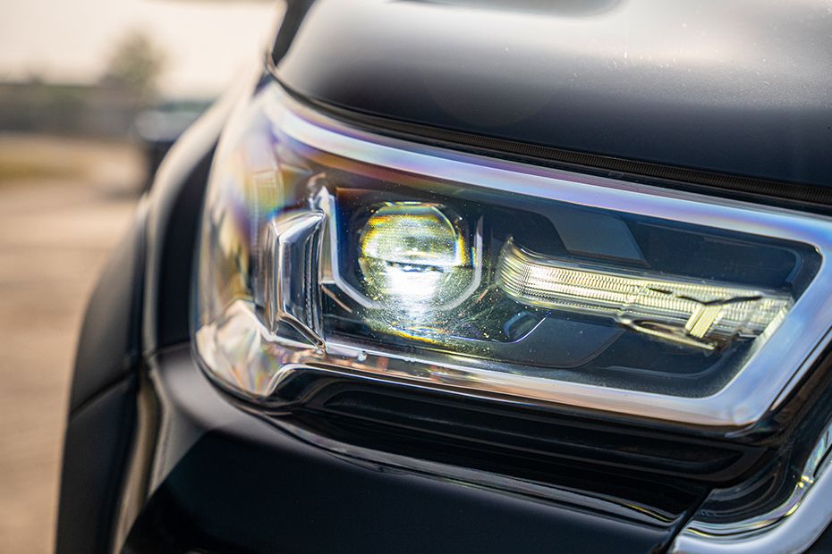 Headlamp Image of Hilux