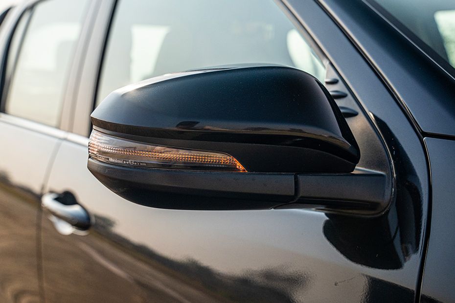 LED Blinker on OVRM Image of Hilux