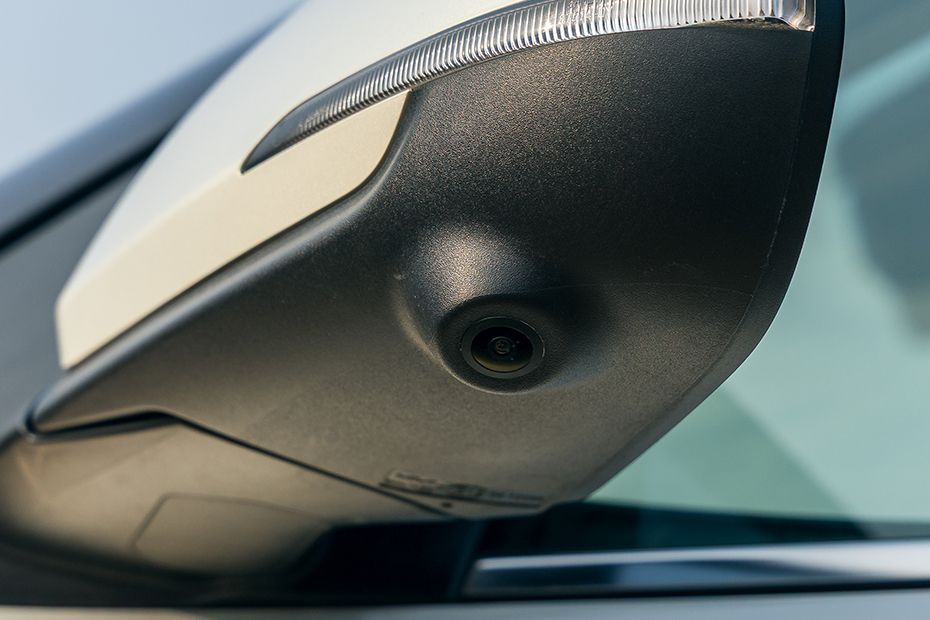 Left 360 Degree Camera Image of Carens Clavis