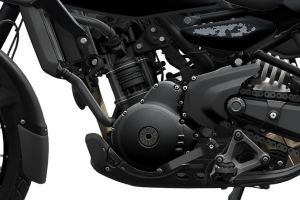 Left Side oF Engine of Himalayan 450