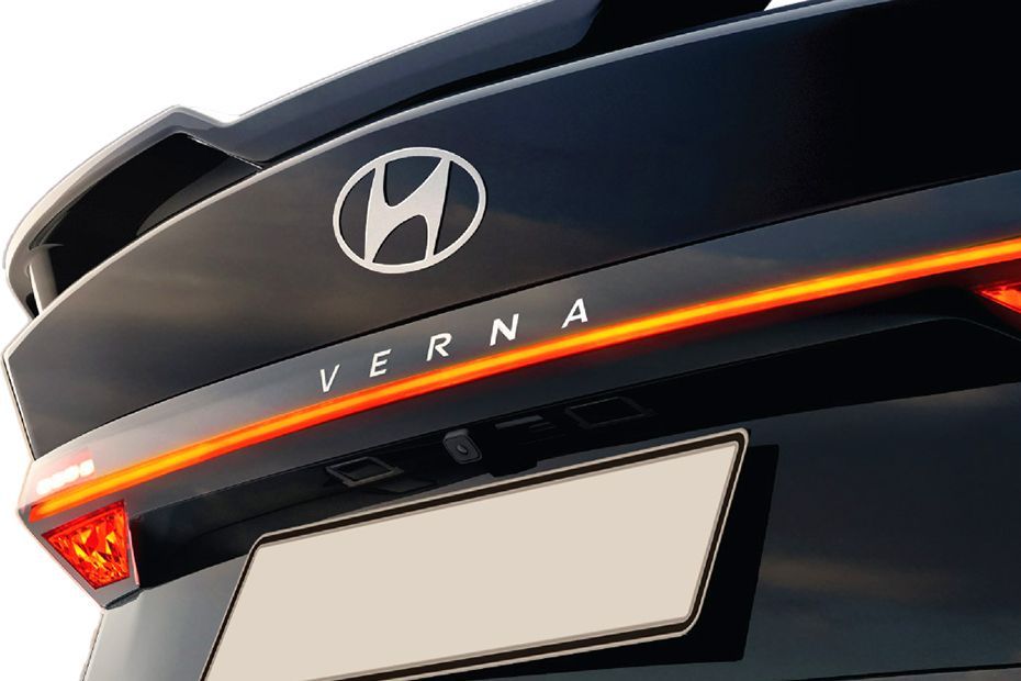 Model Badge Image of Verna