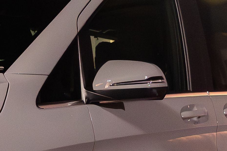 ORVM Image of V-Class Extra LWB