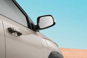 Outside Mirror Glass Image of Exter