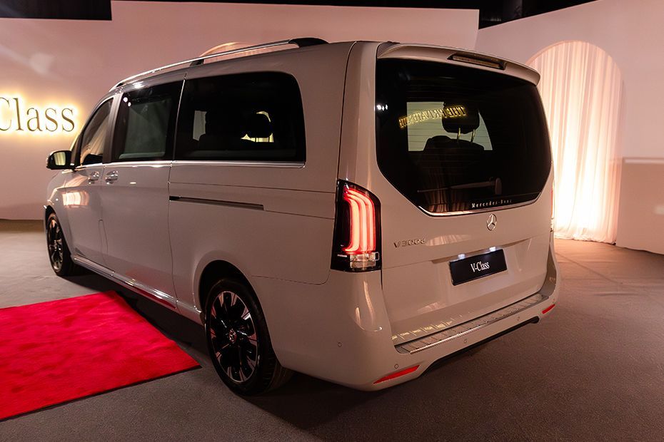 Rear 3/4 left Image of V-Class Extra LWB
