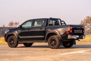 Rear 3/4 left Image of Hilux