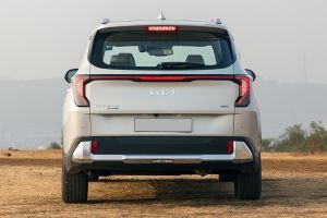 Rear back Image of Carens Clavis